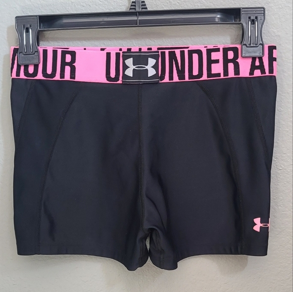 3 for $25 Under Armour Black Power in Pink Heatgear Armour Shorty Shorts - Picture 1 of 4